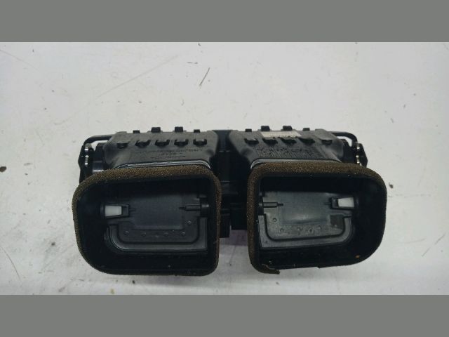 bontott JAGUAR XF Középső Szellőző