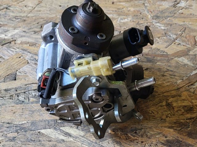 bontott JAGUAR XJ Nagynyomású Szivattyú