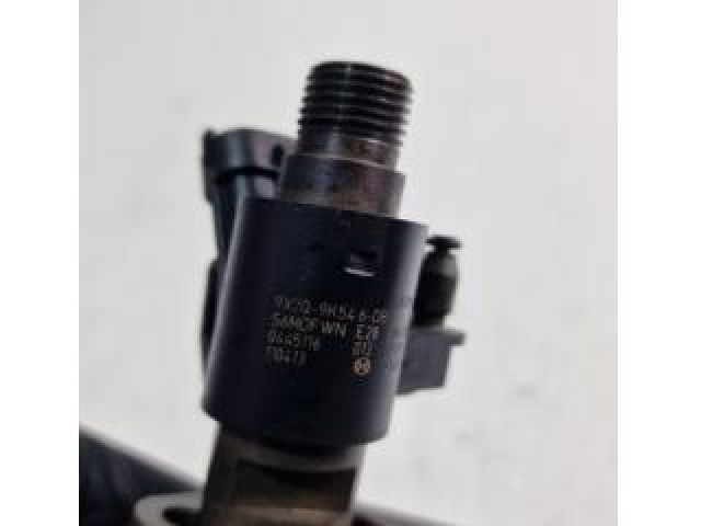 bontott JAGUAR XJ Porlasztó (1 db)