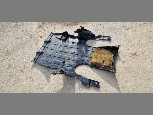 bontott JAGUAR XJ Alsó Motorburkolat