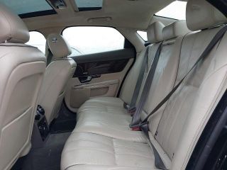 bontott JAGUAR XJ Bal A Oszlop Burkolat