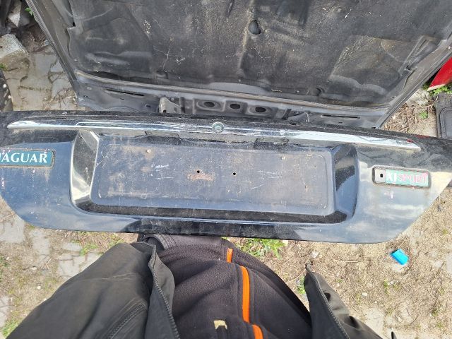bontott JAGUAR XJ Csomagtérajtó (Részeivel)