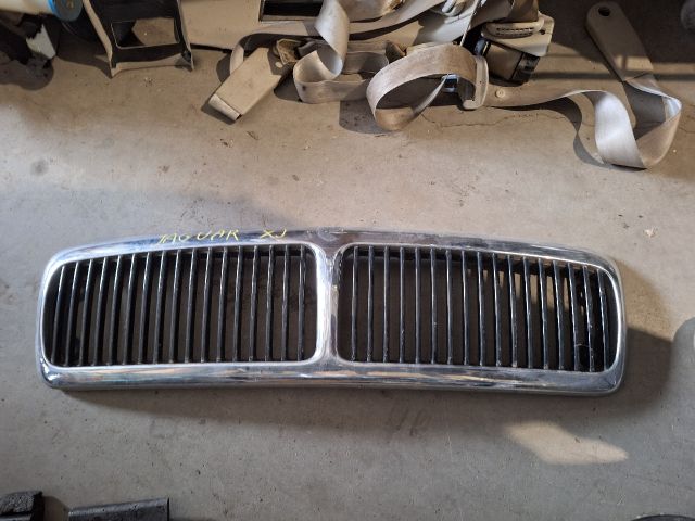 bontott JAGUAR XJ Hűtőrács