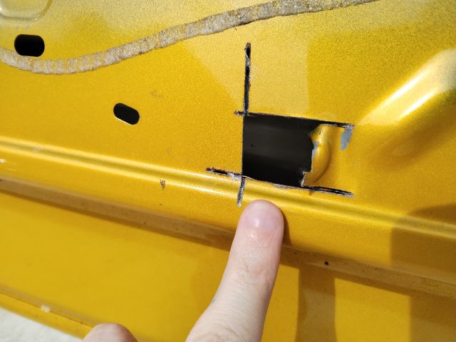 bontott JEEP AVENGER Bal első Ajtó (Üres lemez)