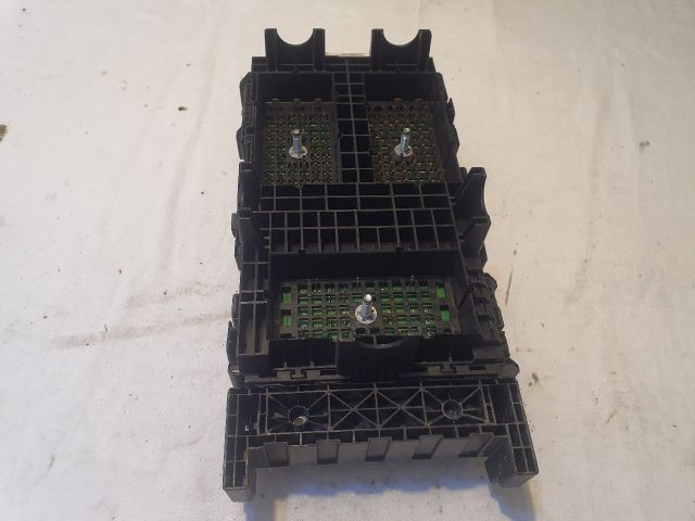 bontott JEEP CHEROKEE Biztosítéktábla Motortér