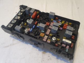 bontott JEEP CHEROKEE Biztosítéktábla Motortér