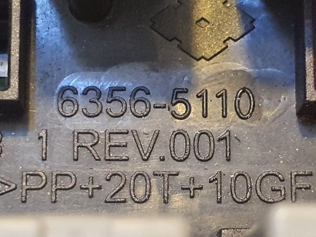 bontott JEEP CHEROKEE Biztosítéktábla Motortér