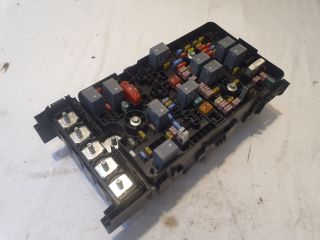 bontott JEEP CHEROKEE Biztosítéktábla Motortér