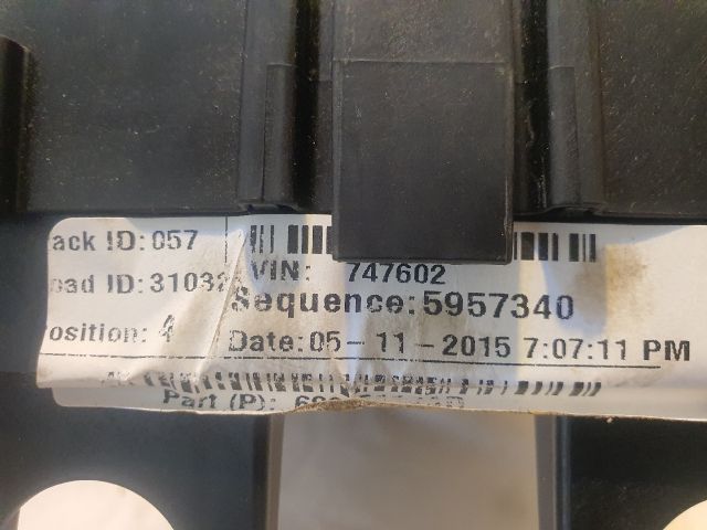 bontott JEEP CHEROKEE Biztosítéktábla Motortér