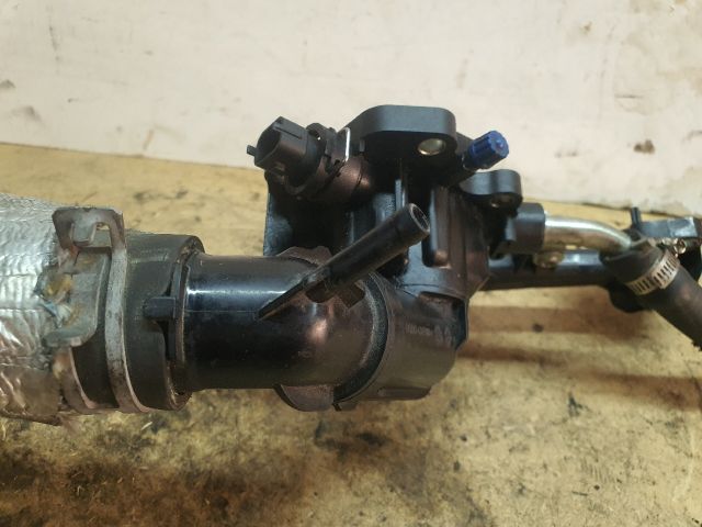 bontott JEEP CHEROKEE Termosztátház Csővel