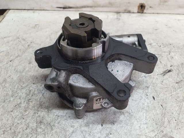 bontott JEEP CHEROKEE Vákumpumpa