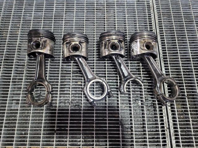 bontott JEEP CHEROKEE Dugattyú