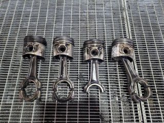 bontott JEEP CHEROKEE Dugattyú