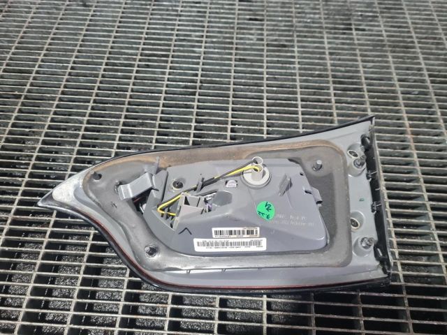 bontott JEEP CHEROKEE Bal Belső Hátsó Lámpa