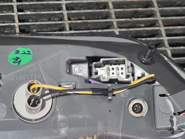 bontott JEEP CHEROKEE Bal Belső Hátsó Lámpa