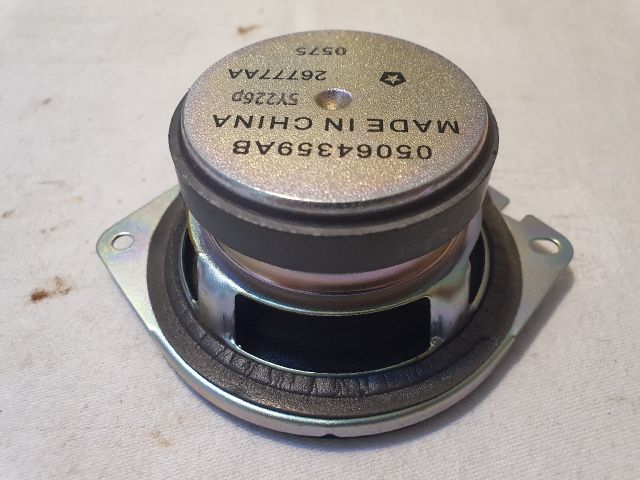 bontott JEEP CHEROKEE Bal első Hangszóró