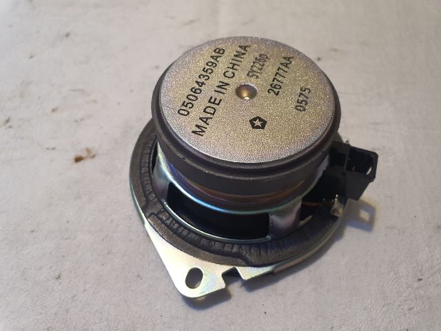 bontott JEEP CHEROKEE Bal első Hangszóró