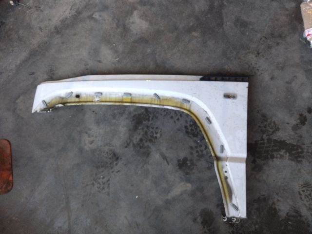 bontott JEEP CHEROKEE Bal első Sárvédő