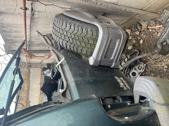 bontott JEEP CHEROKEE Bal hátsó Ajtó (Üres lemez)