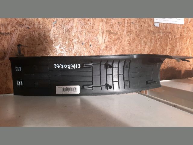 bontott JEEP CHEROKEE Bal hátsó Belső Küszöb Burkolat