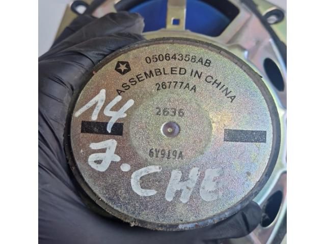 bontott JEEP CHEROKEE Bal hátsó Hangszóró