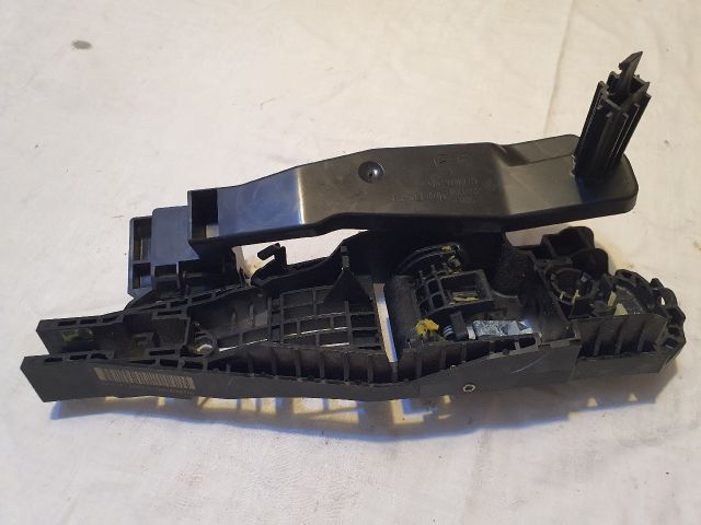 bontott JEEP CHEROKEE Bal hátsó Külső Kilincsfészek