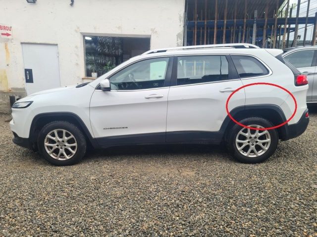 bontott JEEP CHEROKEE Bal hátsó Sárvédő Díszléc