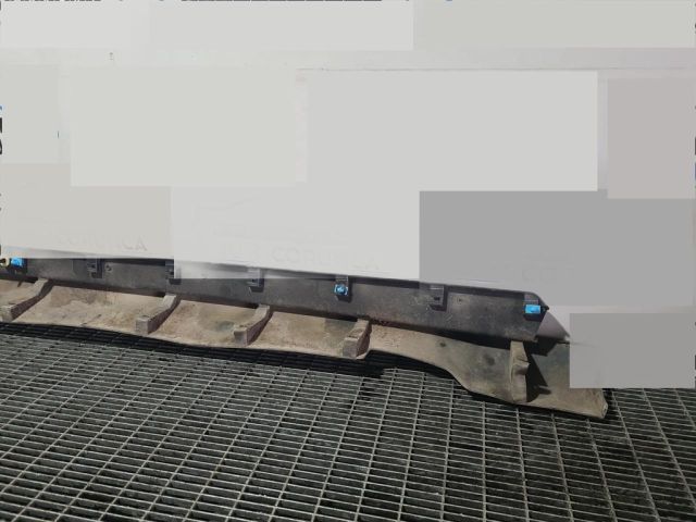 bontott JEEP CHEROKEE Bal Küszöb