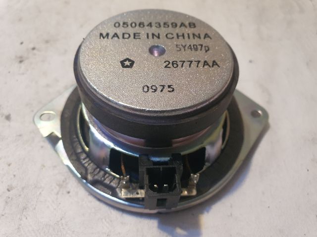 bontott JEEP CHEROKEE Bal Műszerfal Hangszóró