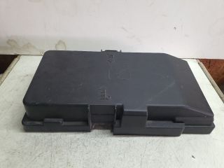 bontott JEEP CHEROKEE Biztosítéktábla Fedél