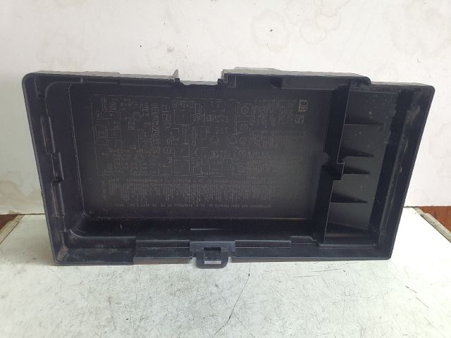 bontott JEEP CHEROKEE Biztosítéktábla Fedél