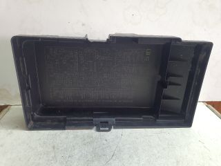 bontott JEEP CHEROKEE Biztosítéktábla Fedél