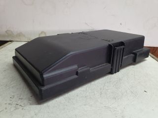 bontott JEEP CHEROKEE Biztosítéktábla Fedél