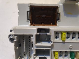 bontott JEEP CHEROKEE Biztosítéktábla Utastér