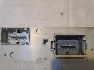 bontott JEEP CHEROKEE Biztosítéktábla Utastér