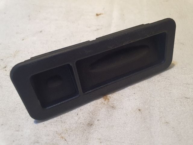 bontott JEEP CHEROKEE Csomagtér Nyitó Kar / Gomb