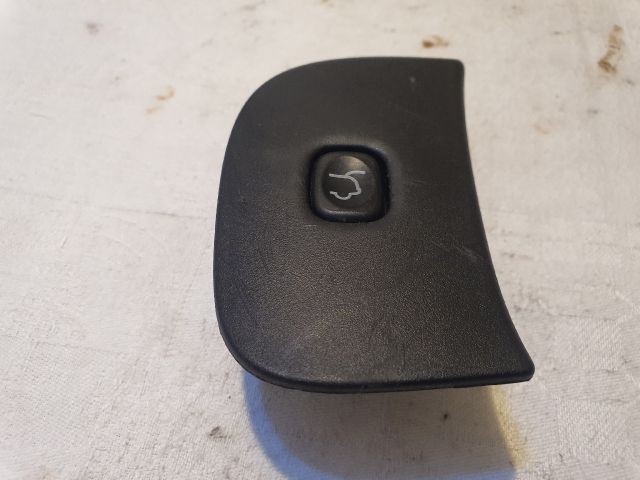 bontott JEEP CHEROKEE Csomagtérajtó Kapcsoló