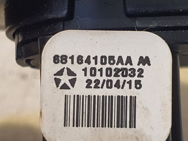 bontott JEEP CHEROKEE Csomagtérajtó Kapcsoló