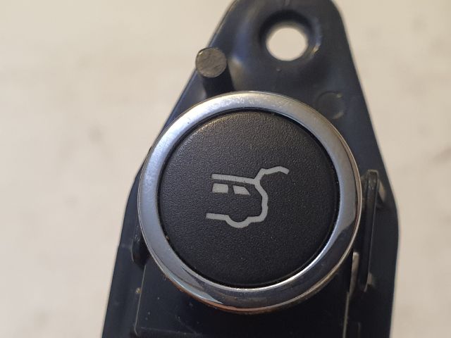 bontott JEEP CHEROKEE Csomagtérajtó Kapcsoló