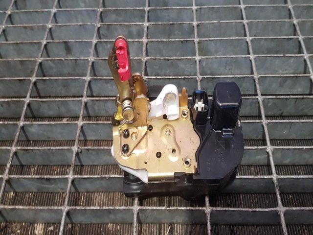 bontott JEEP CHEROKEE Csomagtérajtó Zárszerkezet