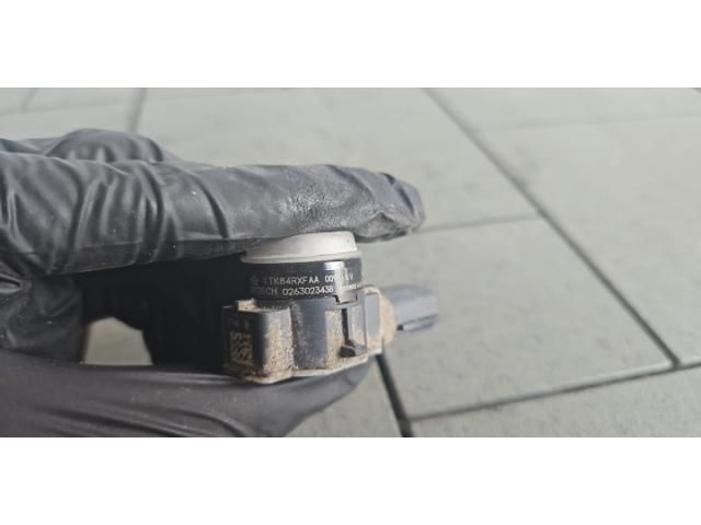 bontott JEEP CHEROKEE Hátsó Tolatóradar Fej