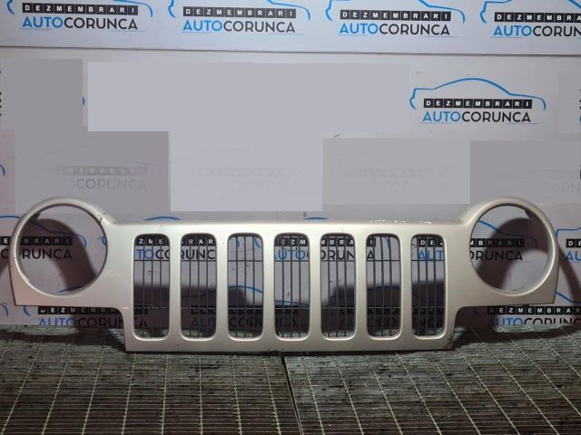 bontott JEEP CHEROKEE Hűtőrács