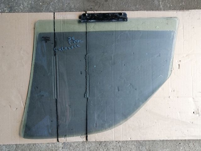 bontott JEEP CHEROKEE Jobb első Ablak