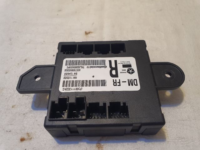 bontott JEEP CHEROKEE Jobb első Ajtó Vezérlőegység