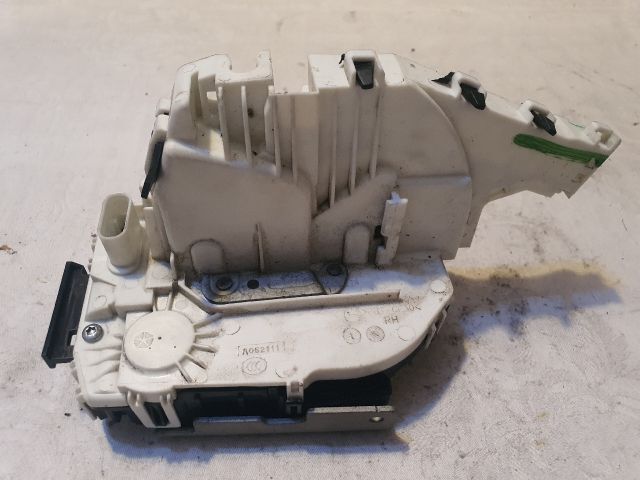 bontott JEEP CHEROKEE Jobb első Ajtózár