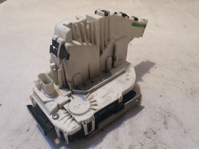 bontott JEEP CHEROKEE Jobb első Ajtózár