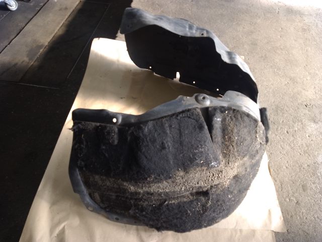 bontott JEEP CHEROKEE Jobb első Dobbetét (Kerékjárati, Műanyag)