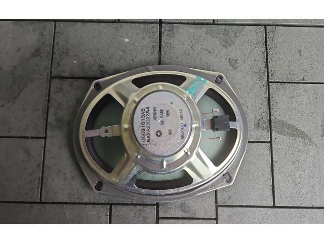 bontott JEEP CHEROKEE Jobb első Hangszóró