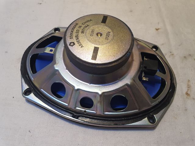 bontott JEEP CHEROKEE Jobb első Hangszóró