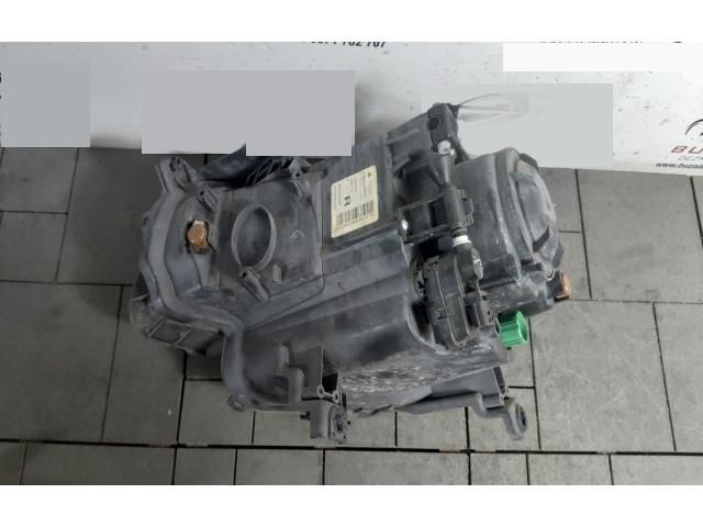 bontott JEEP CHEROKEE Jobb Fényszóró